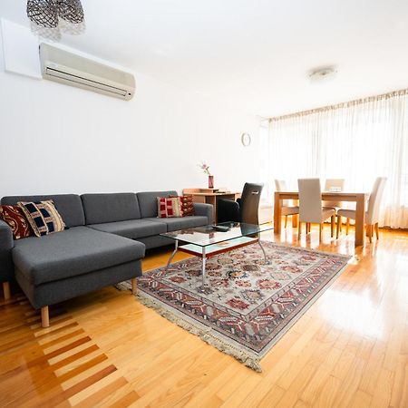 Modern 2Bdr Apartment In The Center- Free Parking SJJ Exteriör bild