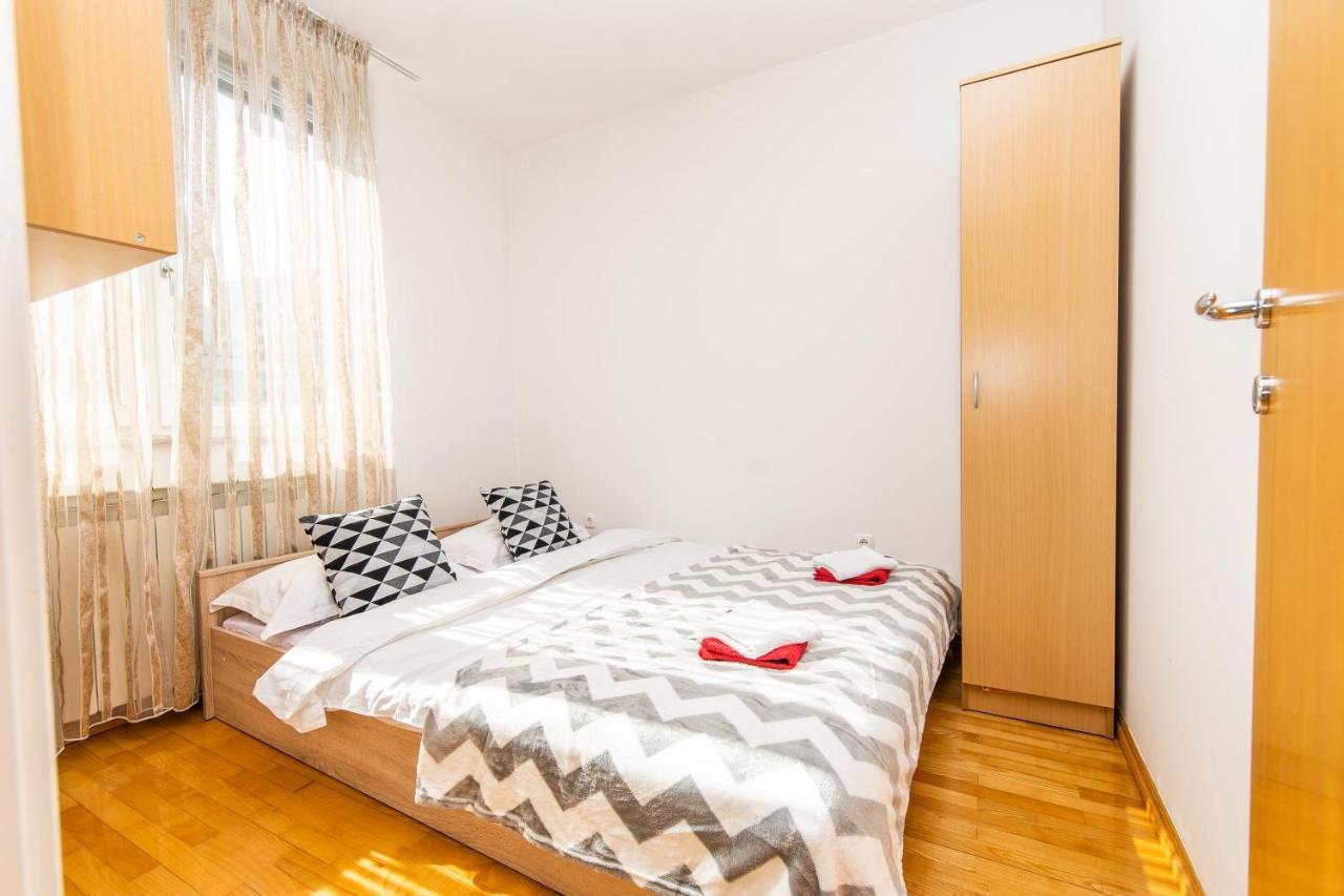 Modern 2Bdr Apartment In The Center- Free Parking SJJ Exteriör bild